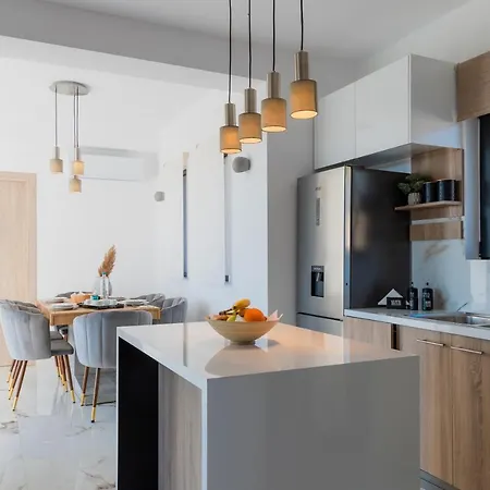 Villa Olivum By Posarellivillas